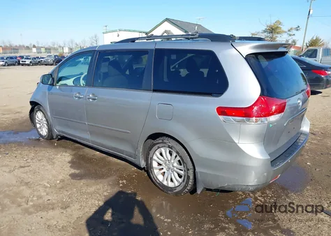 2013 Toyota Sienna Xle V6 8 Passenger из США, поврежденный, VIN 5TDYK3DC3DS338370